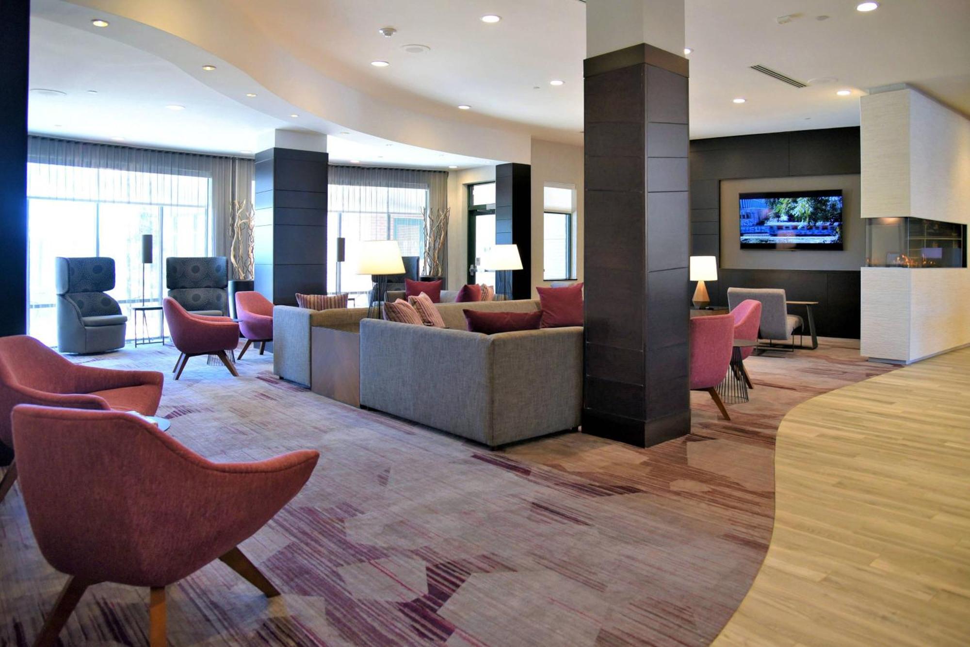 Hotel Courtyard By Marriott Boston Waltham Exterior foto