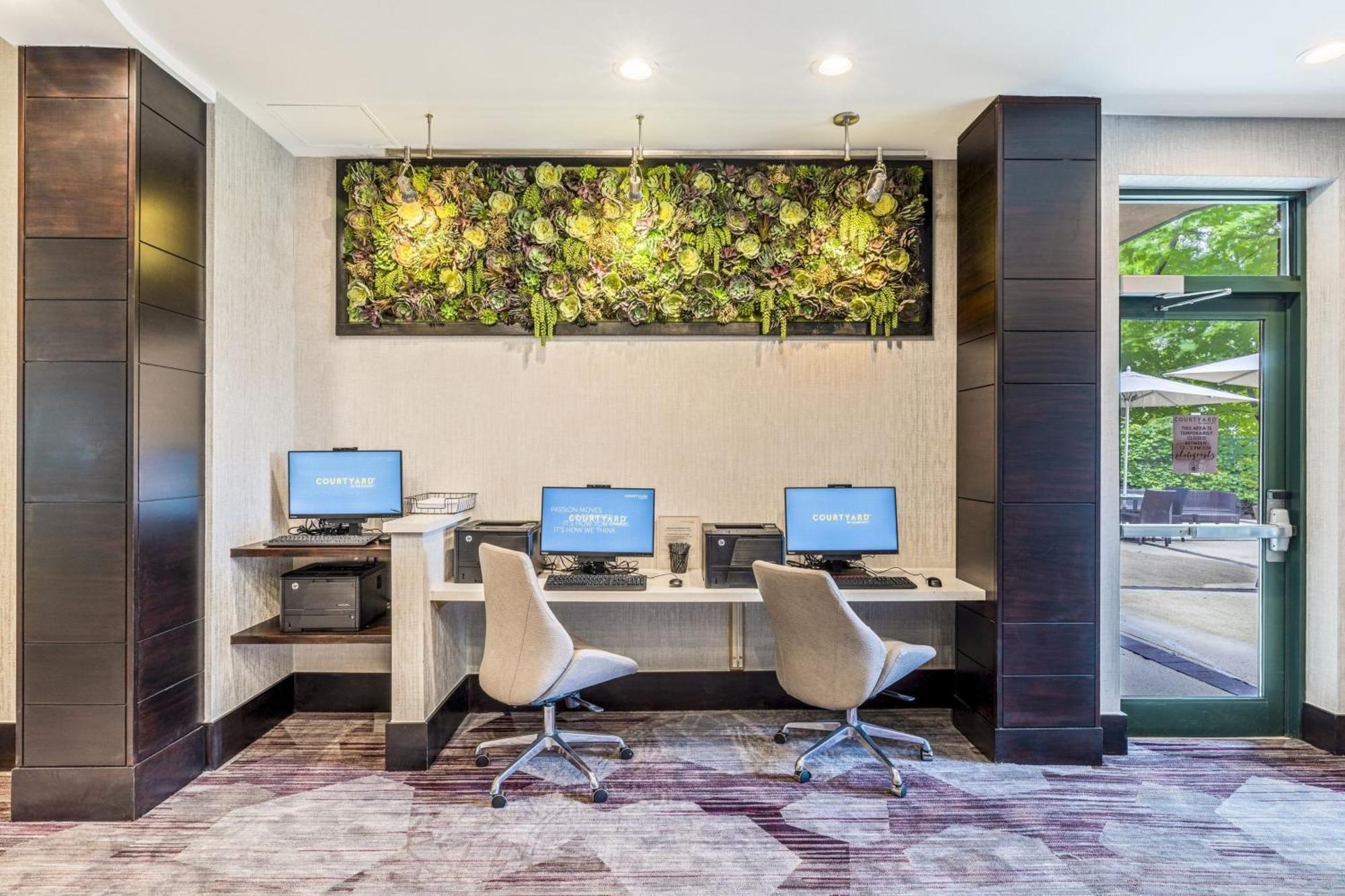Hotel Courtyard By Marriott Boston Waltham Exterior foto