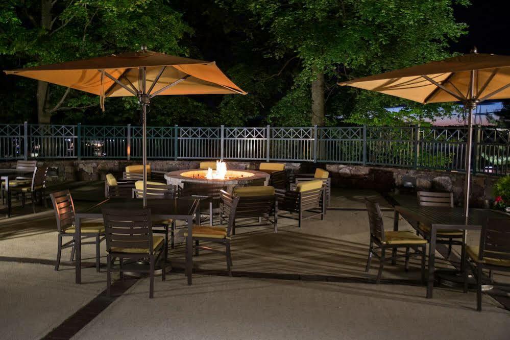 Hotel Courtyard By Marriott Boston Waltham Exterior foto